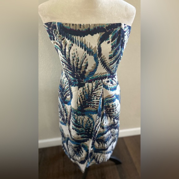 Banana Republic Strapless Blue and White tropical  Patterned silk  Dress size 10 - Picture 1 of 6